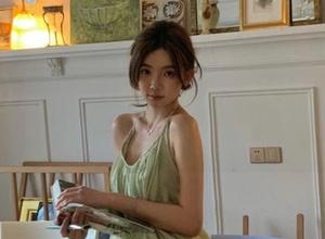 下载51cg网app，轻松观看热门动漫游戏内容