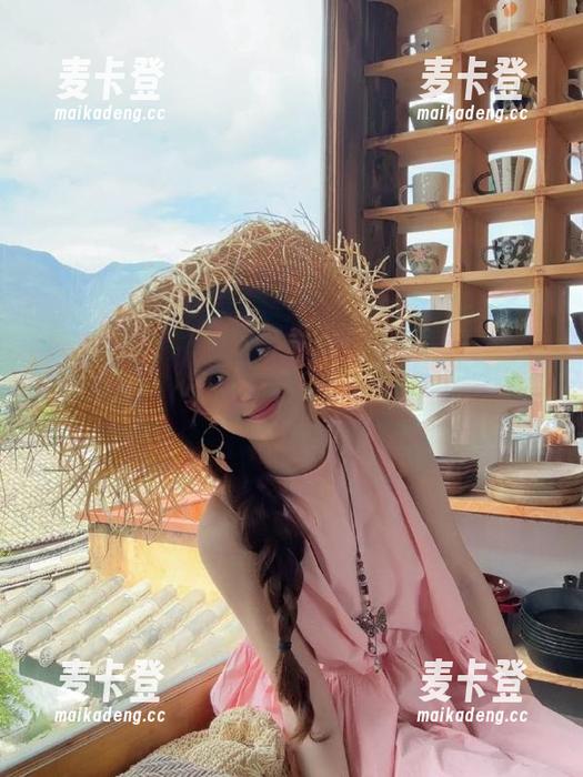 女生超爱官网hl03爆料吃瓜线路，轻松追漫吃瓜不迷路