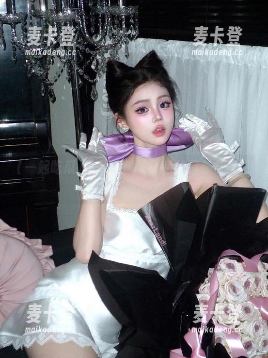 一起吃瓜登录后如何参与热门讨论和评论