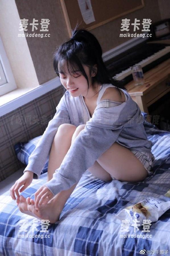 吃瓜头条每日更新，带你深度吃瓜