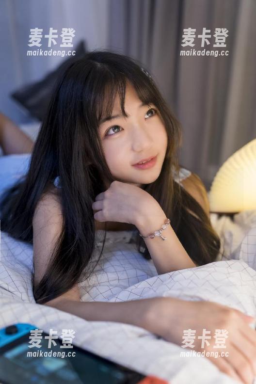 妹子力荐www.51吃瓜网，观看明星趣事一网打尽