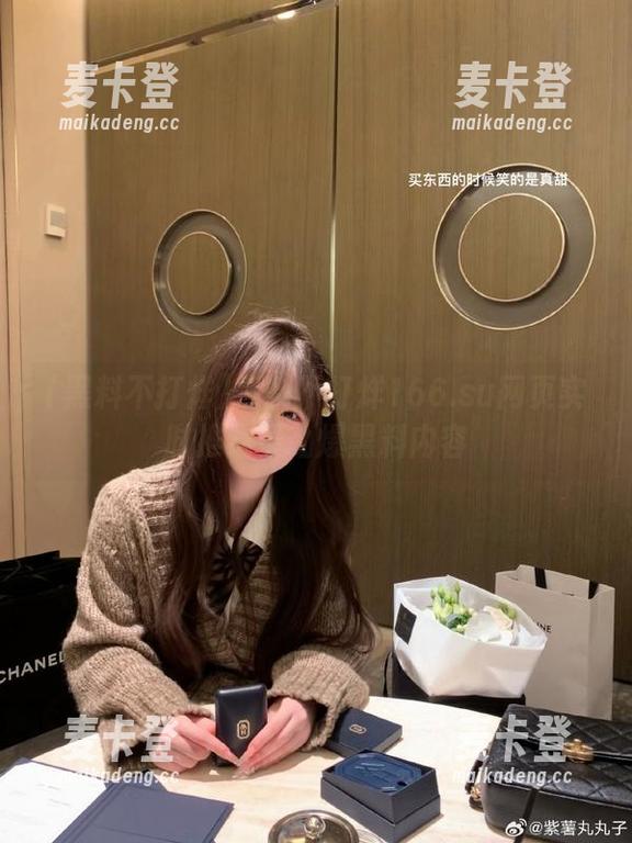 黑料不打烊166.su网页实时推送最劲爆黑料内容