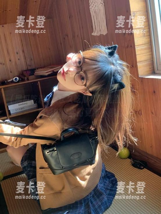 黑瓜吃料 想永久吃瓜就下载黑瓜吃料,精彩内幕实时更新不停息